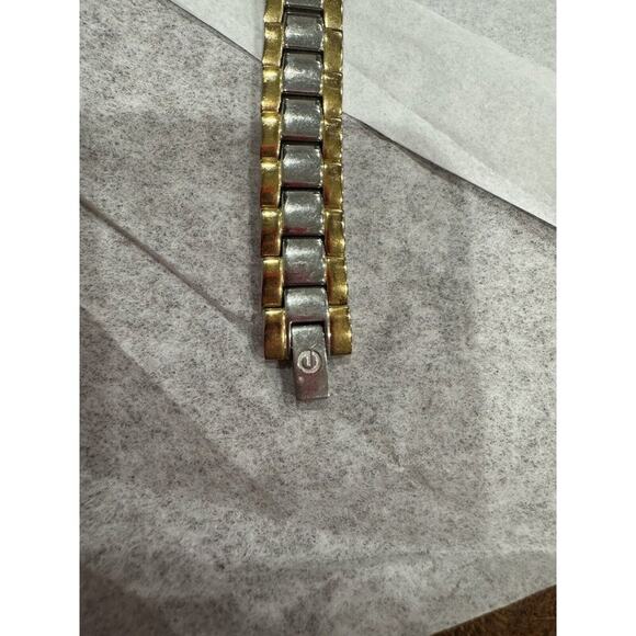 MARC ECKO Lady's Bracelet Gold/Silver Watch Crystals Quartz - Picture 3 of 6